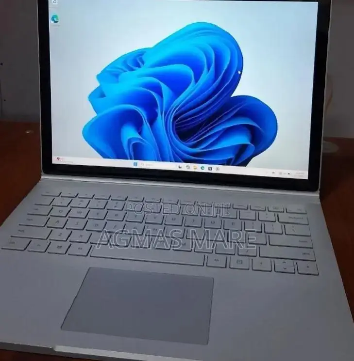 New Laptop Microsoft Surface Book 2 16GB Intel Core i7 SSD 512GB