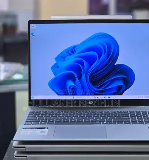 New Laptop HP Pavilion 15 8GB Intel Core i5 SSD 512GB