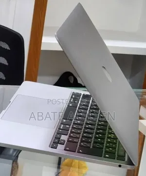 New Laptop Apple MacBook 2020 8GB Intel Core i5 SSD 512GB