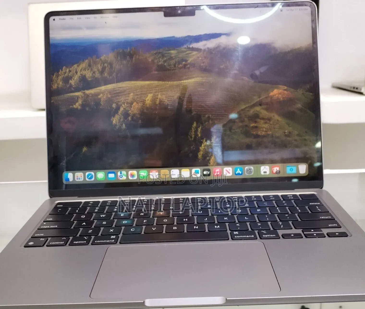 New Laptop Apple MacBook Air 2022 M2 8GB Apple M2 SSD 512GB