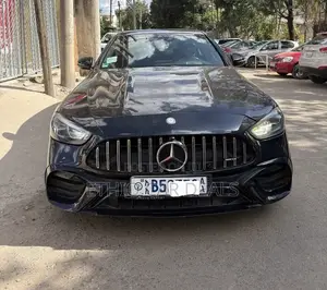 Mercedes-Benz C180 2018 Black