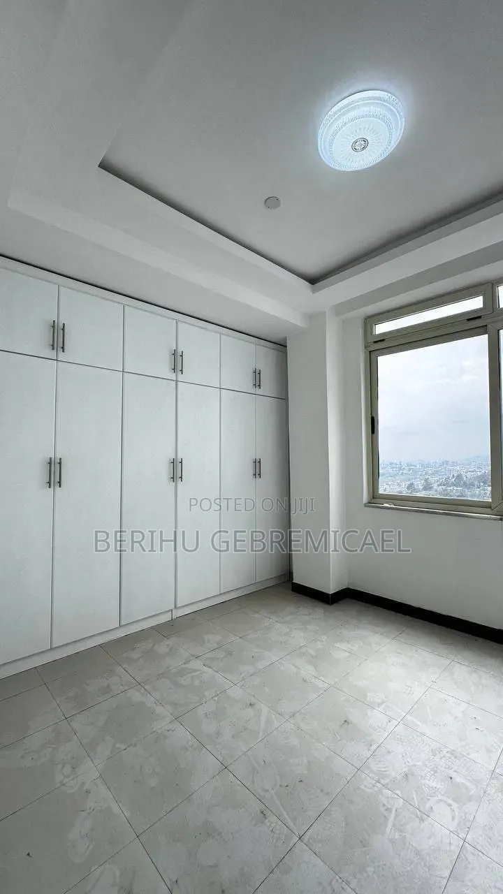 2bdrm Condo in አያት, Yeka for rent
