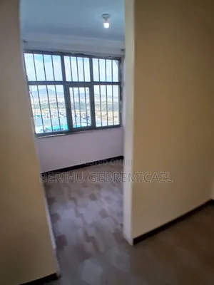 2bdrm Condo in ኣያተ, Yeka for rent