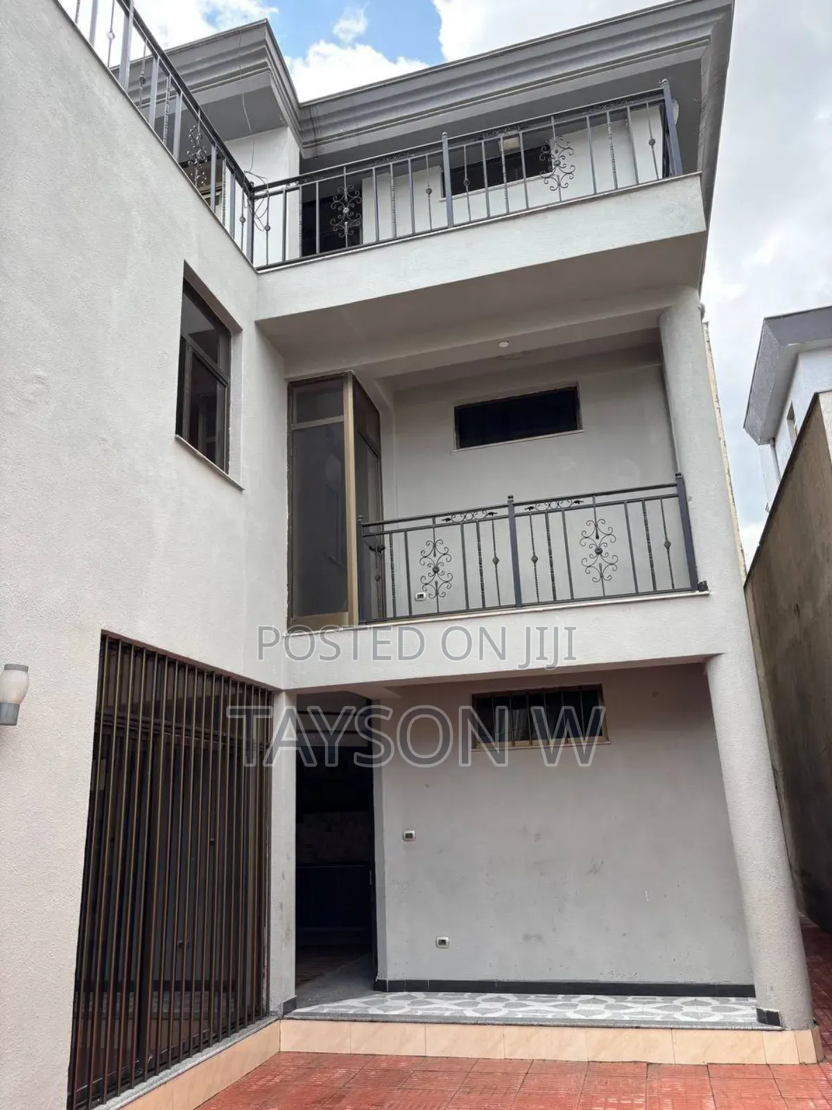 5bdrm House in Addis Ababa Cmc, Bole for sale