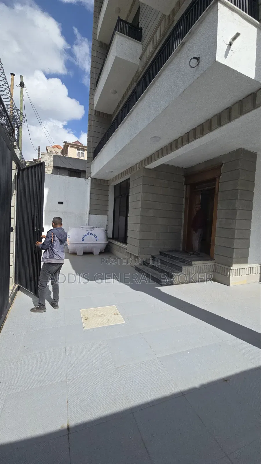 7bdrm House in Garment, Nifas Silk-Lafto for sale