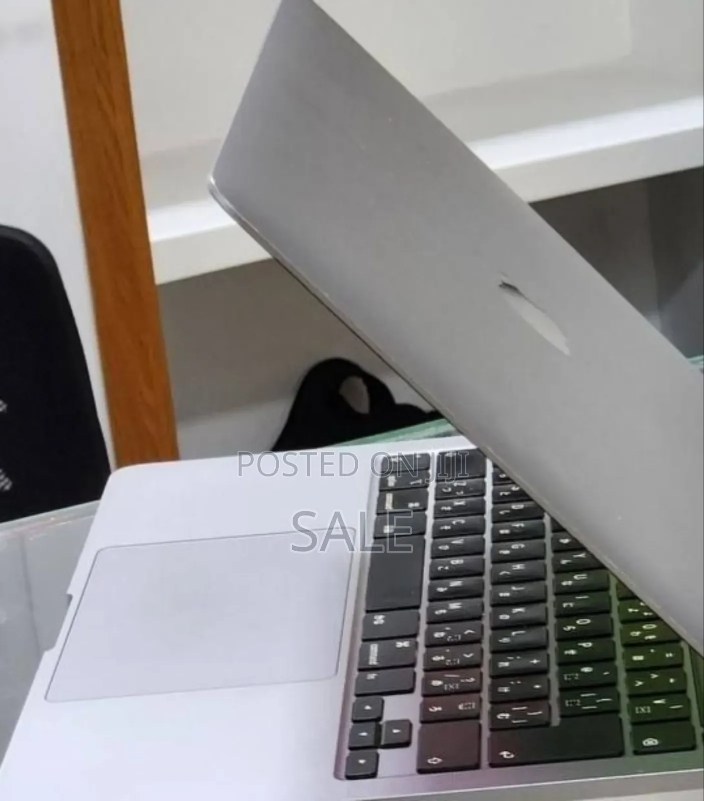 New Laptop Apple MacBook Air 2020 M1 16GB Intel Core i5 SSD 512GB