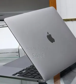 New Laptop Apple MacBook Pro M1 8GB Apple M1 Pro SSD 256GB