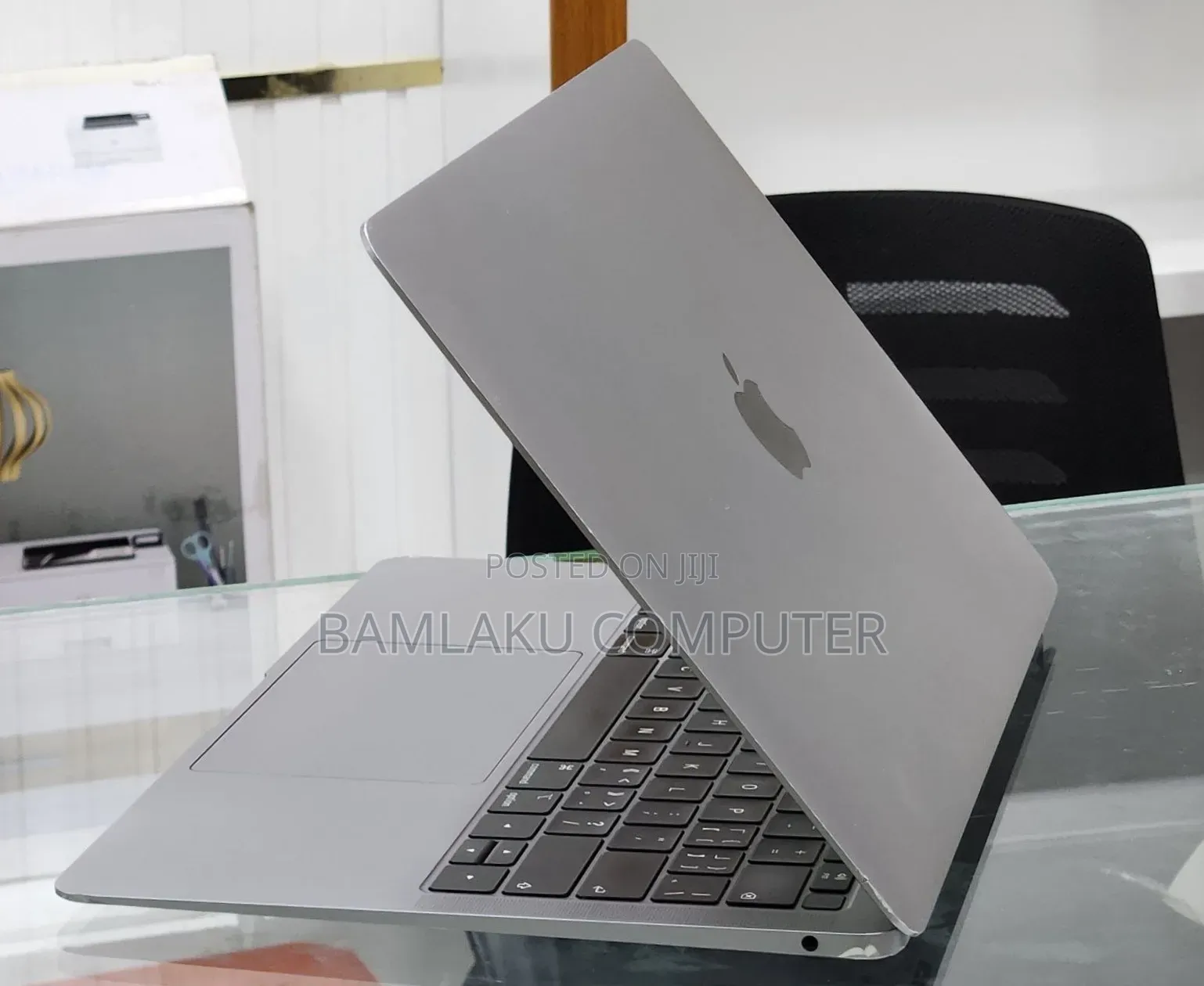 New Laptop Apple MacBook Air 2019 8GB Intel Core i5 SSD 256GB