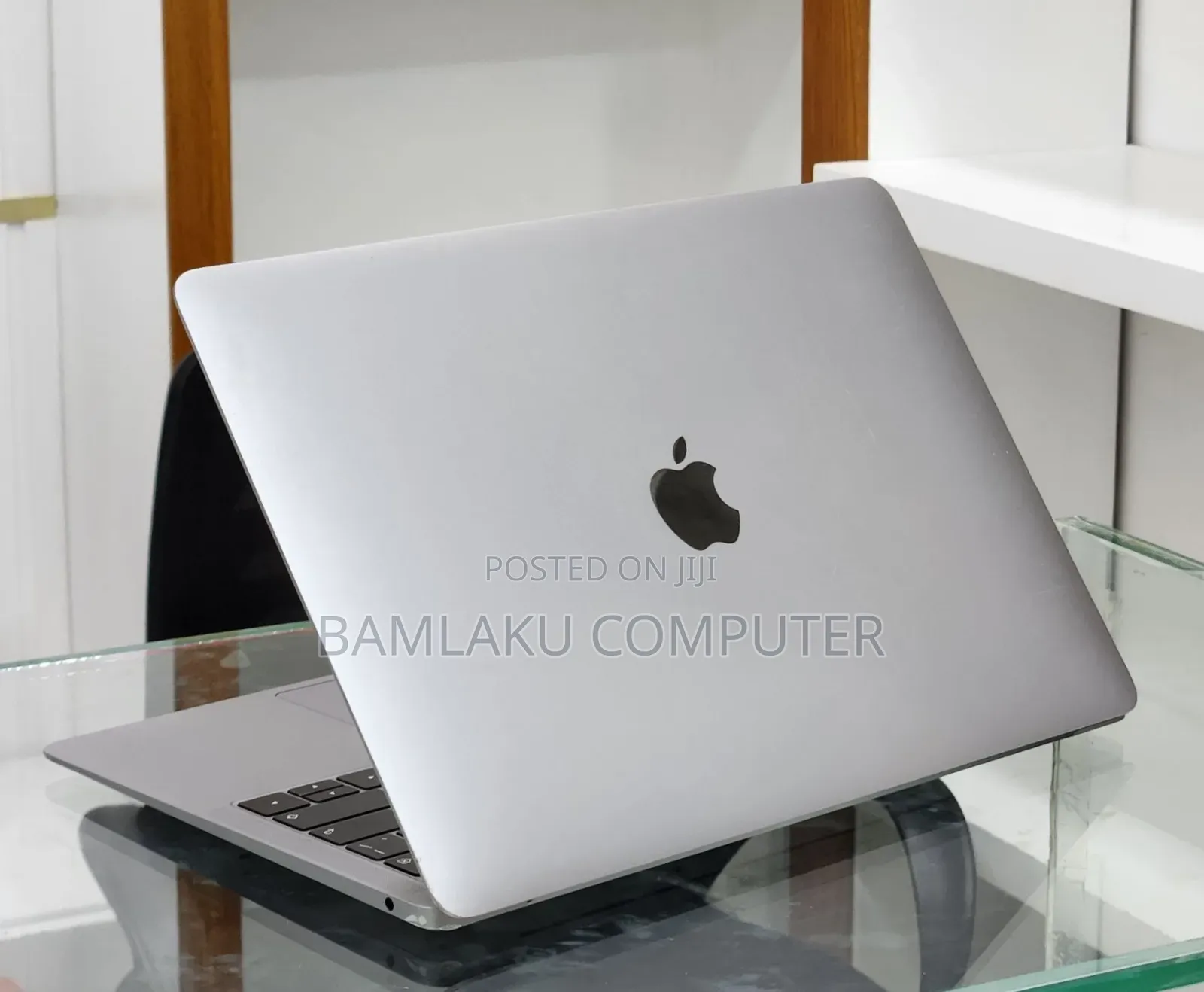 New Laptop Apple MacBook Air 2019 8GB Intel Core i5 SSD 256GB