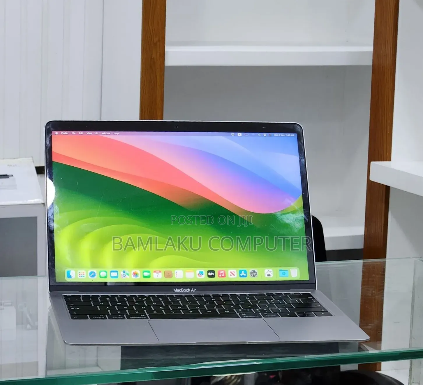 New Laptop Apple MacBook Air 2019 8GB Intel Core i5 SSD 256GB