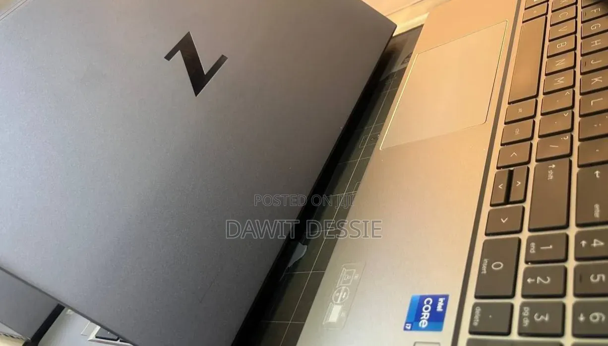 New Laptop HP 32GB Intel Core i7 SSD 512GB