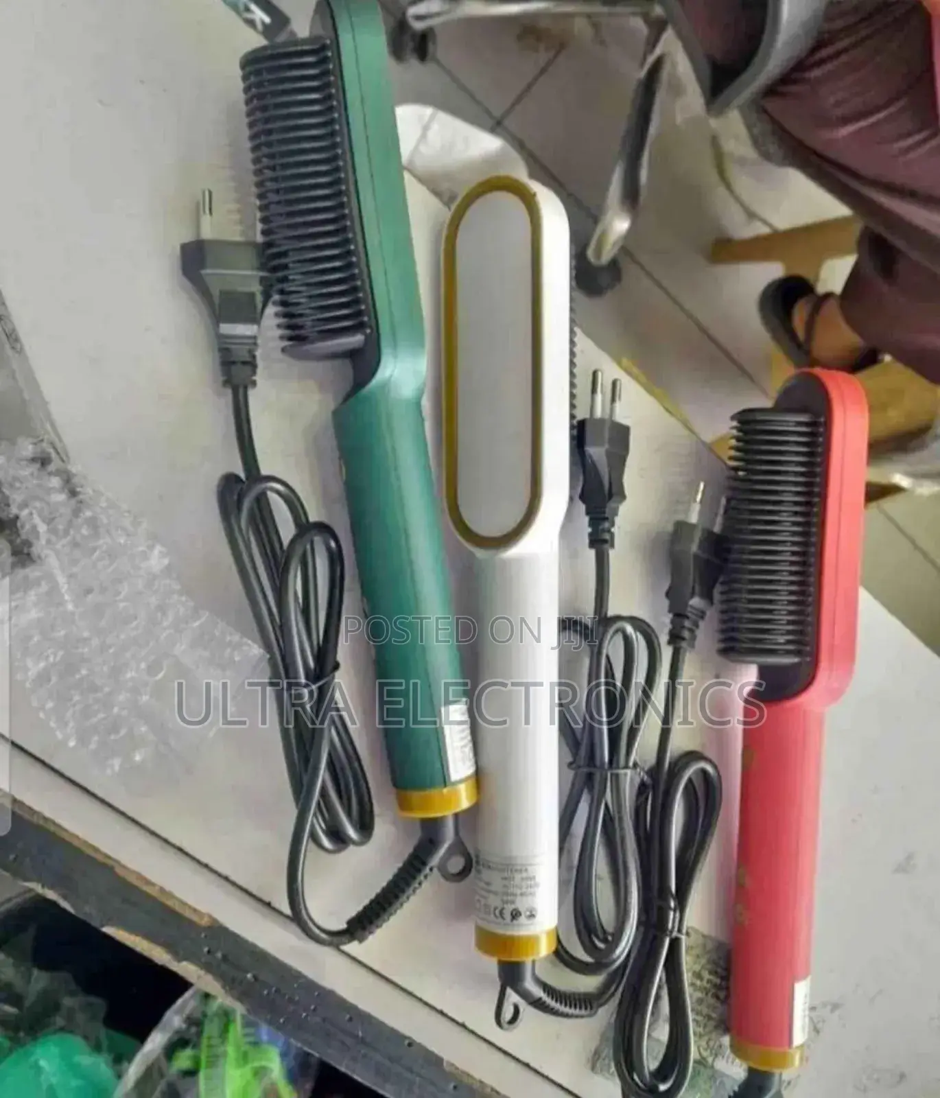 Hair Straightening Brush for Styling and Smoothing Hair.Technology: