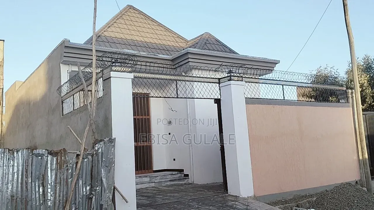 Furnished 4bdrm Farm House in Yeka for sale