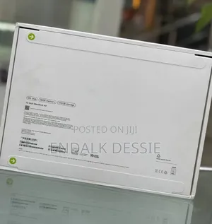 New Laptop Apple MacBook Air 2025 M4 13-inch 16GB Apple M4 SSD 512GB