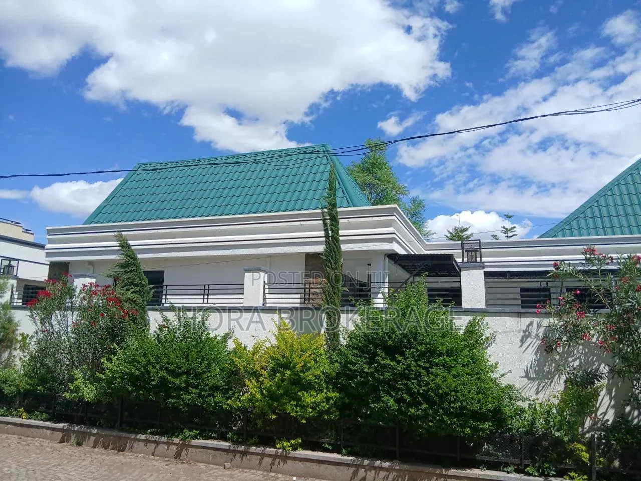 Furnished 5bdrm Villa in East Shewa for sale