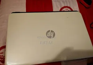Laptop HP 15-ra003nia 4GB Intel Celeron HDD 500GB