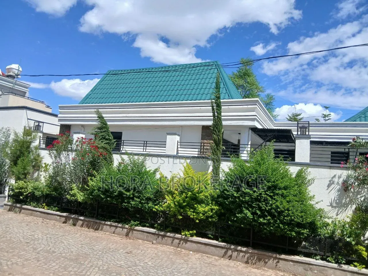 Furnished 5bdrm Villa in East Shewa for sale