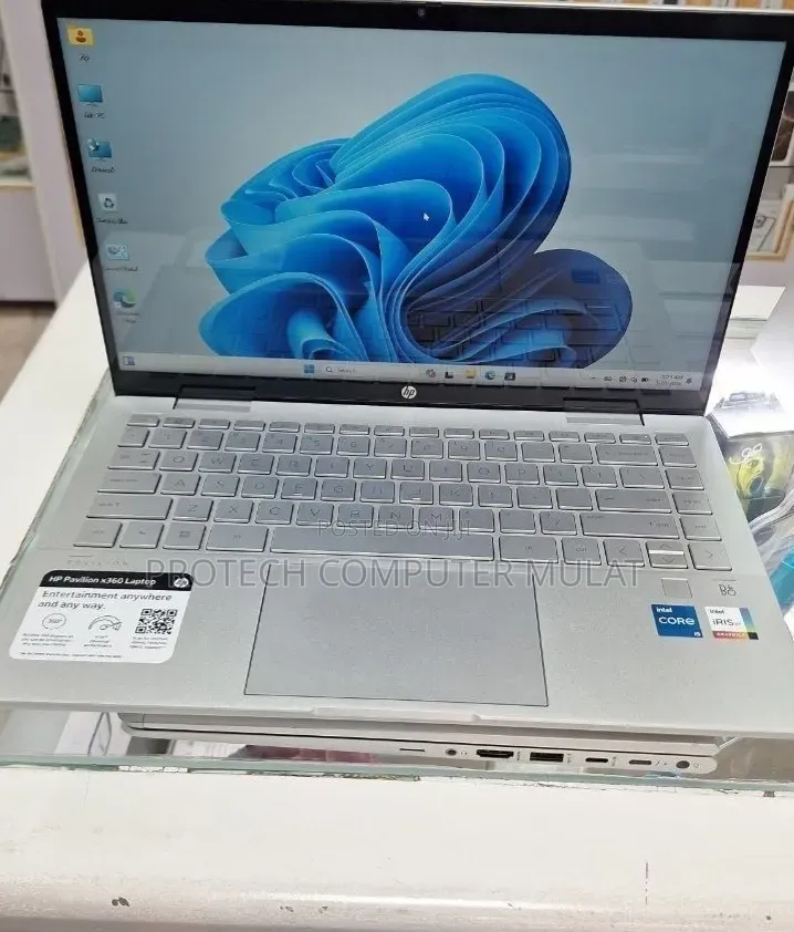 New Laptop HP Pavilion x360 8GB Intel Core i5 SSD 512GB