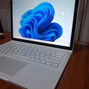 New Laptop Microsoft Surface Book 2 16GB Intel Core i7 SSD 512GB