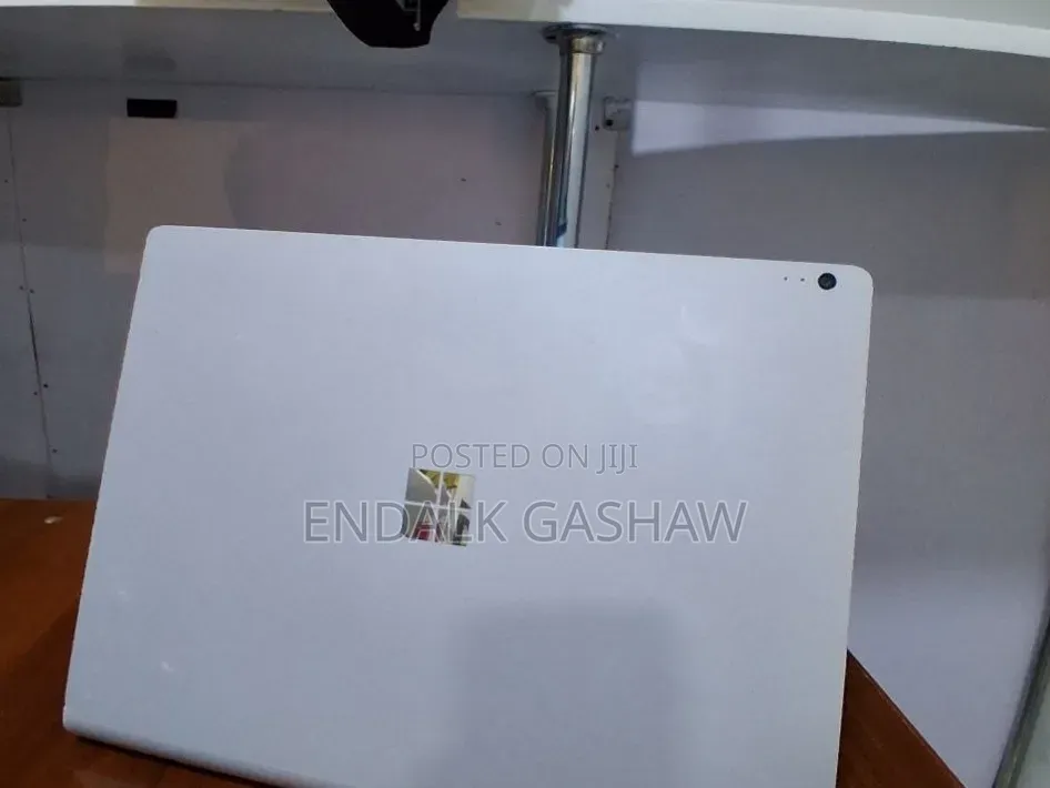 New Laptop Microsoft Surface Book 2 16GB Intel Core i7 SSD 512GB