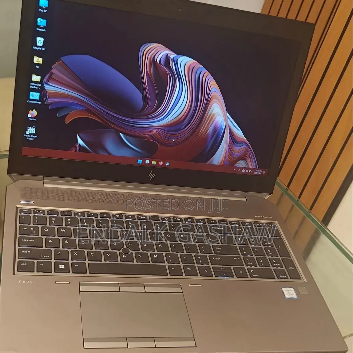 New Laptop HP ZBook Studio G5 16GB Intel Core i5 SSD 512GB
