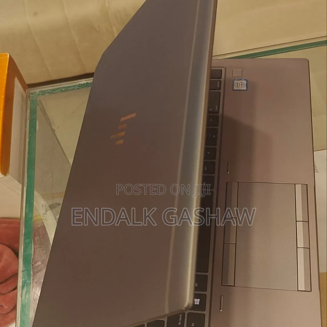 New Laptop HP ZBook Studio G5 16GB Intel Core i5 SSD 512GB