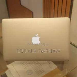 New Laptop Apple MacBook Pro 2015 4GB Intel Core i5 SSD 128GB