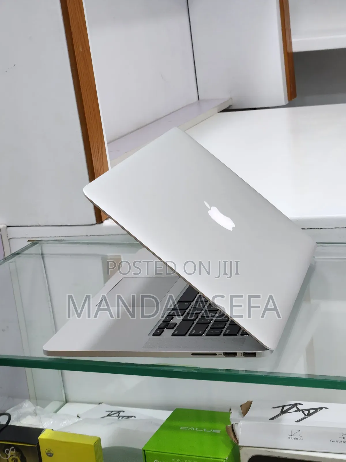 New Laptop Apple MacBook Pro 2015 16GB Intel Core i7 SSD 512GB