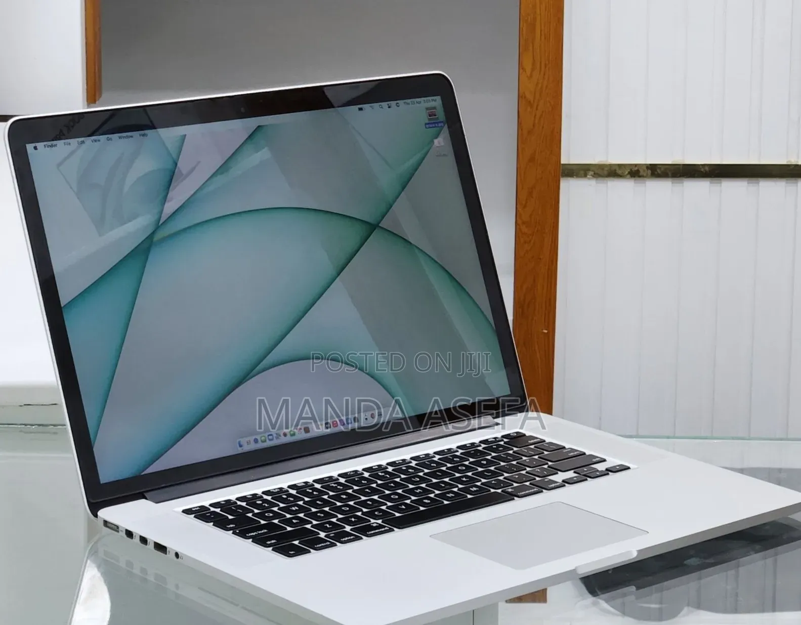 New Laptop Apple MacBook Pro 2015 16GB Intel Core i7 SSD 512GB