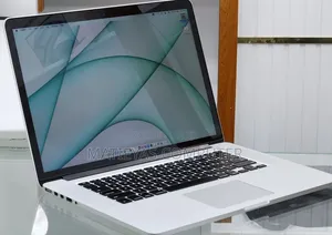New Laptop Apple MacBook Pro 2015 16GB Intel Core i7 SSD 512GB