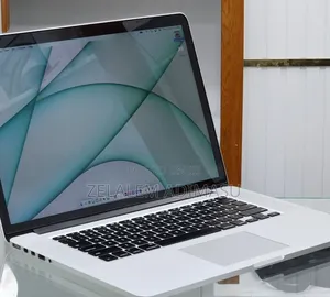 New Laptop Apple MacBook Pro 2015 16GB Intel Core i7 SSD 512GB