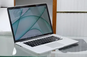 New Laptop Apple MacBook Pro 2015 16GB Intel Core i7 SSD 512GB