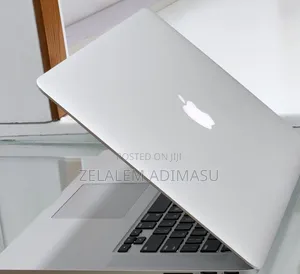 New Laptop Apple MacBook Pro 2015 16GB Intel Core i7 SSD 512GB