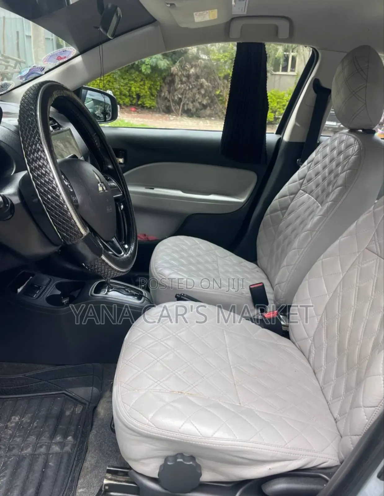Mitsubishi Attrage 2021 Silver