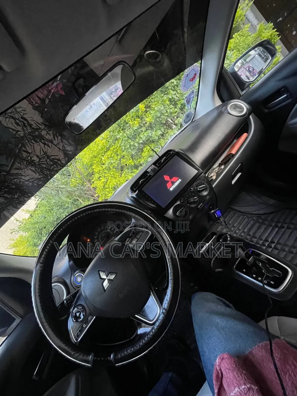 Mitsubishi Attrage 2021 Silver