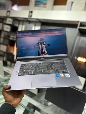 New Laptop Huawei MateBook 16s 16GB Intel Core i7 SSD 512GB