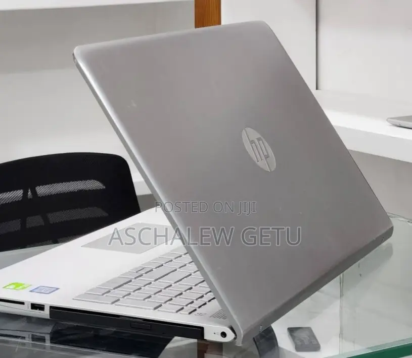 New Laptop HP Pavilion 15 8GB Intel Core i7 SSD 512GB