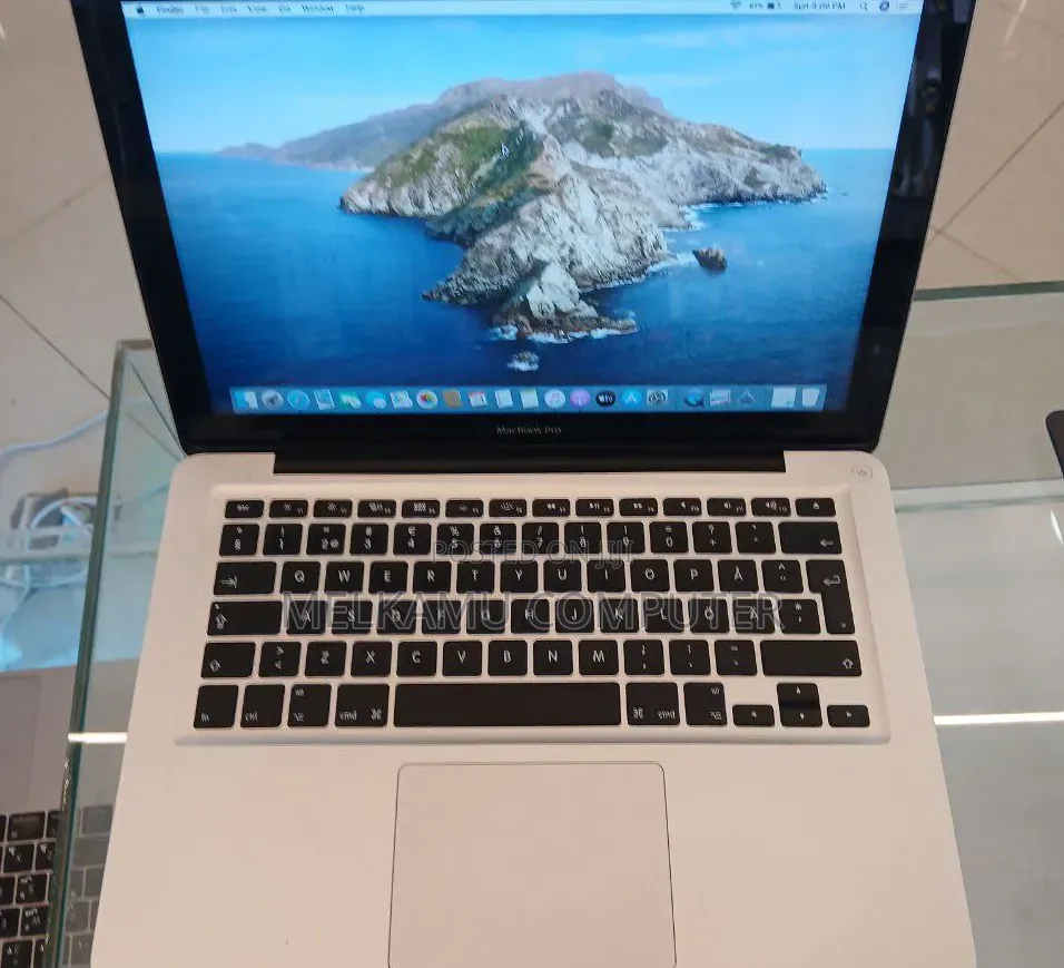 New Laptop Apple MacBook Pro 2019 32GB Intel Core i7 SSD 128GB
