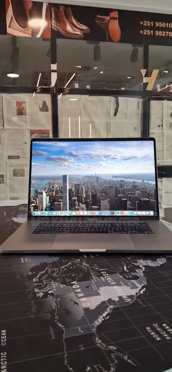 New Laptop Apple MacBook Pro 2019 32GB Intel Core i7 SSD 128GB
