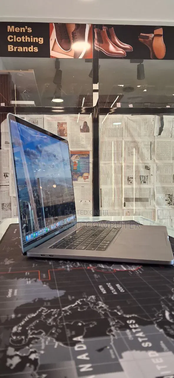New Laptop Apple MacBook Pro 2019 32GB Intel Core i7 SSD 128GB