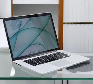 New Laptop Apple MacBook Pro 2015 16GB Intel Core i7 SSD 512GB