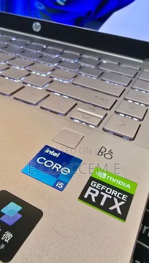 New Laptop HP 16GB Intel Core i5 SSD 512GB