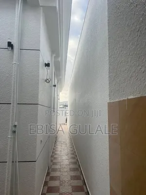 Furnished 7bdrm Farm House in Yeka for sale