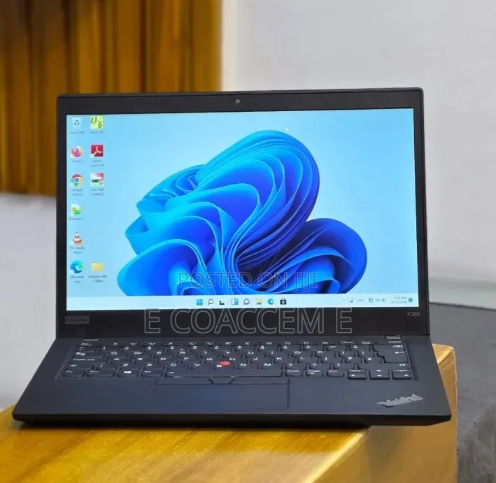 New Laptop Lenovo 16GB AMD Ryzen 7 SSD 512GB