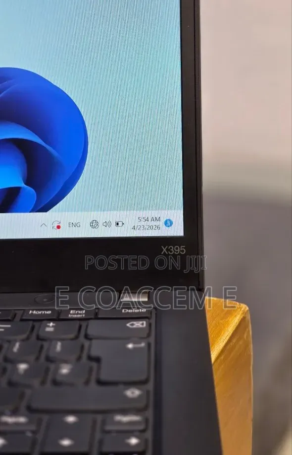 New Laptop Lenovo 16GB AMD Ryzen 7 SSD 512GB
