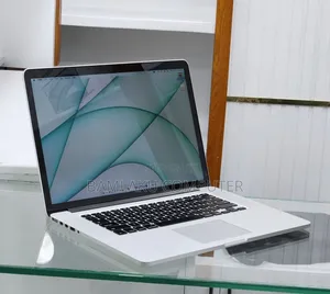 New Laptop Apple MacBook Pro 2015 16GB Intel Core i7 SSD 512GB