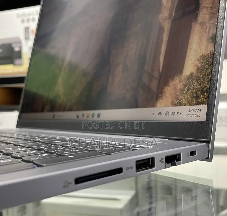 New Laptop Lenovo 16GB Intel Core Ultra 5 SSD 512GB
