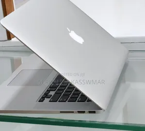 New Laptop Apple MacBook Pro 16GB Intel Core i7 SSD 512GB