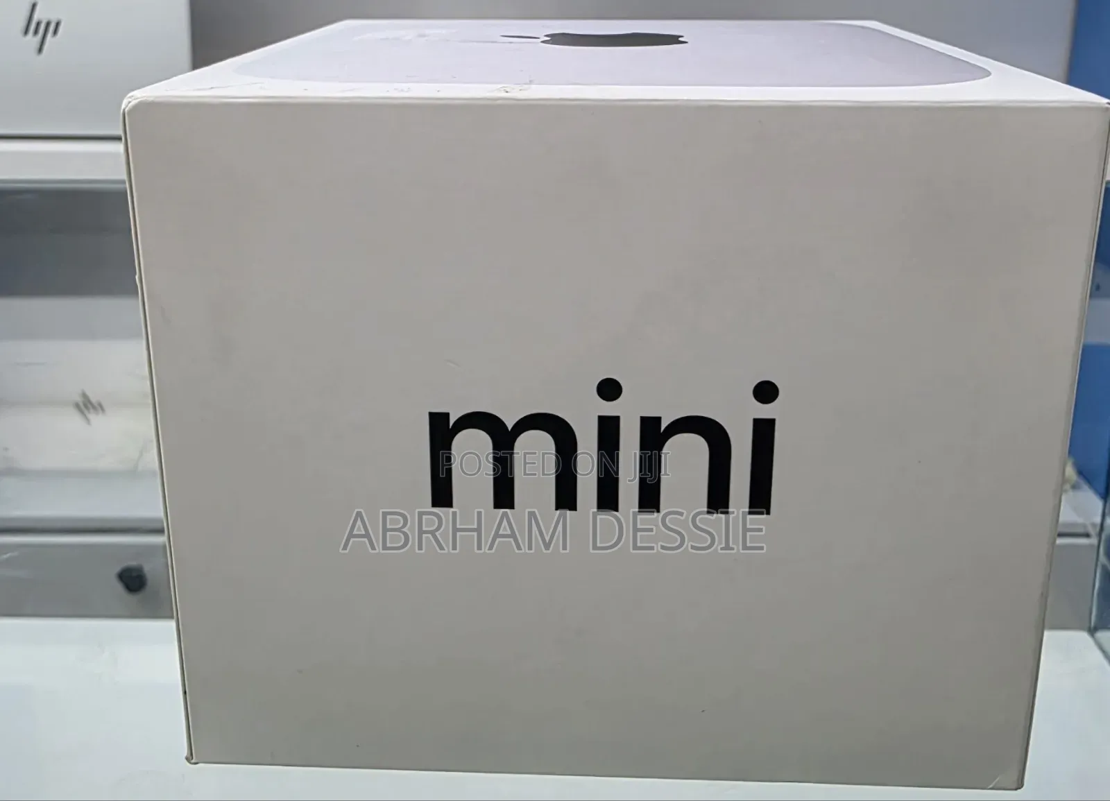 New Laptop Apple MacBook Air 2025 M4 13-inch 16GB Apple M4 SSD 256GB