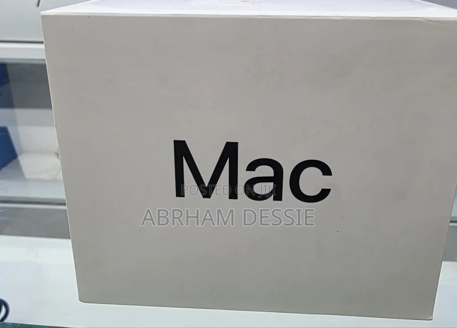 New Laptop Apple MacBook Air 2025 M4 13-inch 16GB Apple M4 SSD 256GB